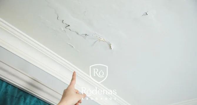 Humedades por culpa de vecino - ¿Qué hago?