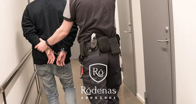 Libertad provisional - Medidas para asegurar la asistencia a juicio