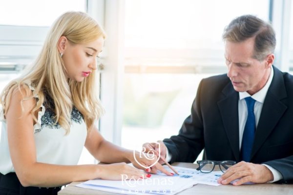 ¿Me puedo divorciar sin abogado?